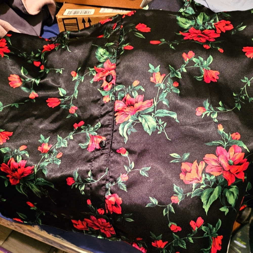 Winlar silk Robe